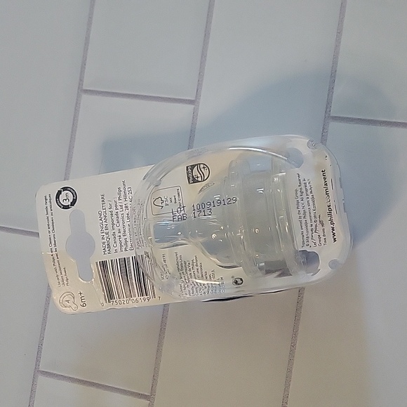 New! Pack of 2 Fast Flow Anti-colic nipples - Picture 3 of 3